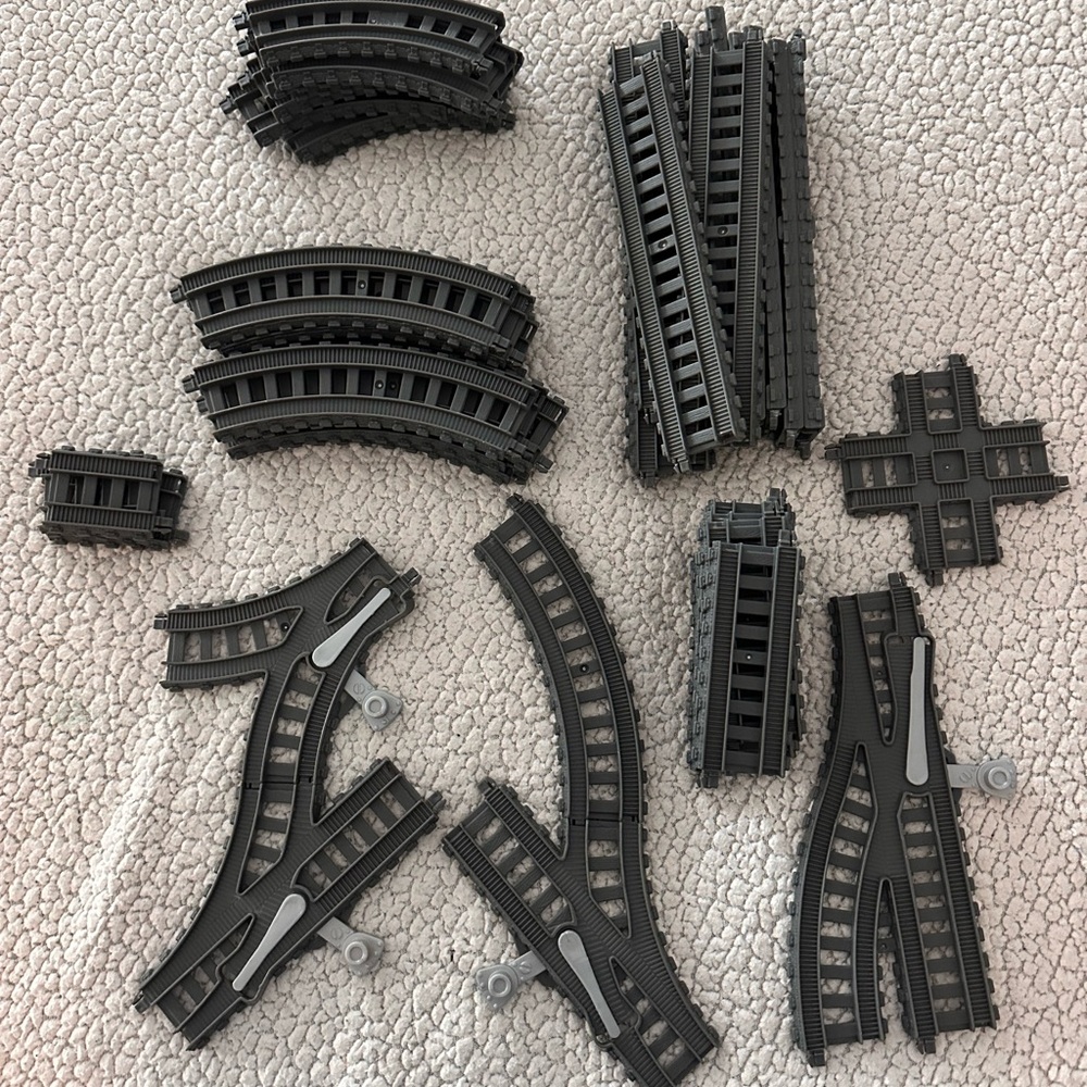 Mattel Thomas & Friends Train Tracks 45 piece